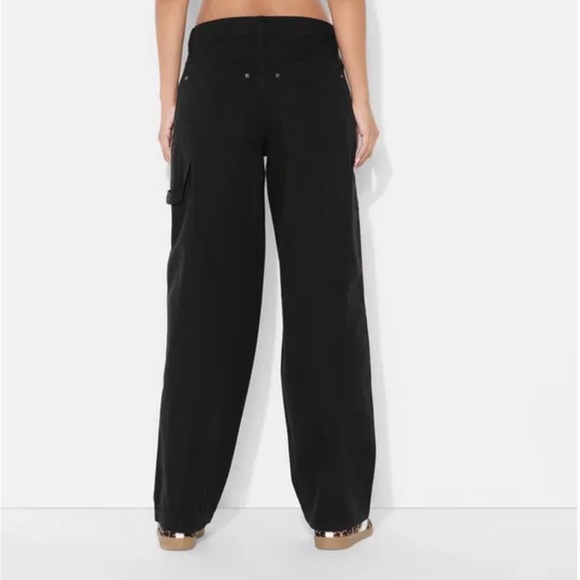 NWT Wild Fable Women's Low-Rise Carpenter Cargo Pants in black, size 4 - Picture 3 of 10